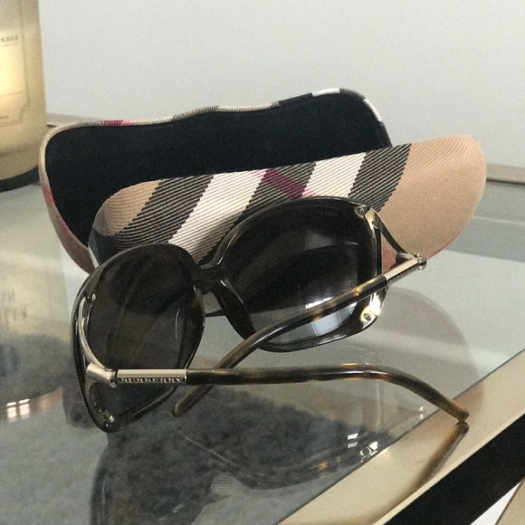 Burberry Sunglasses - Picture 2 of 7